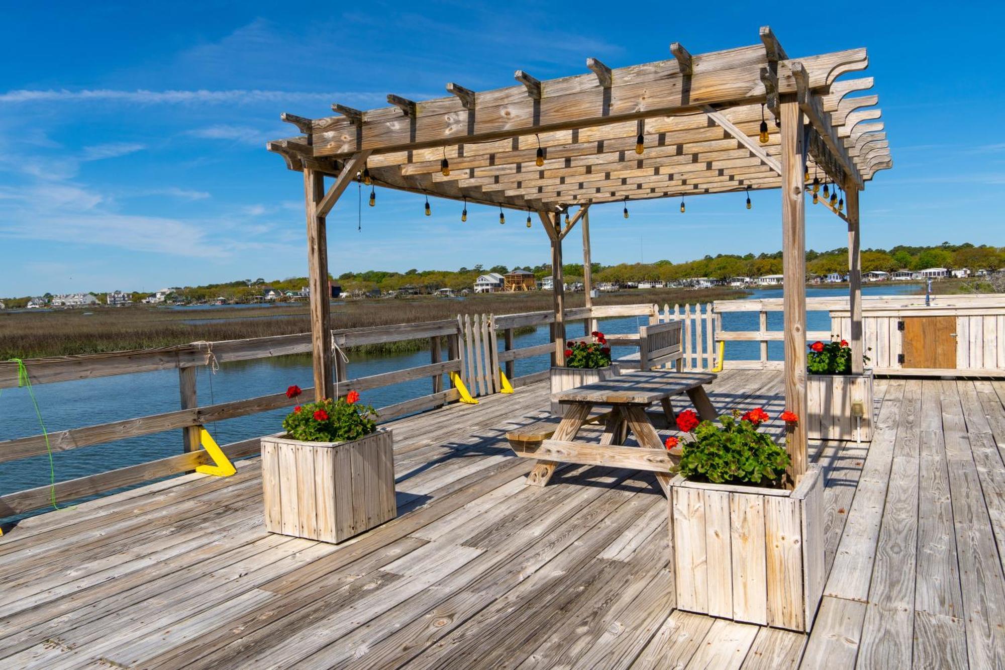 Sea Watch Inn At The Landing Garden City Exterior photo
